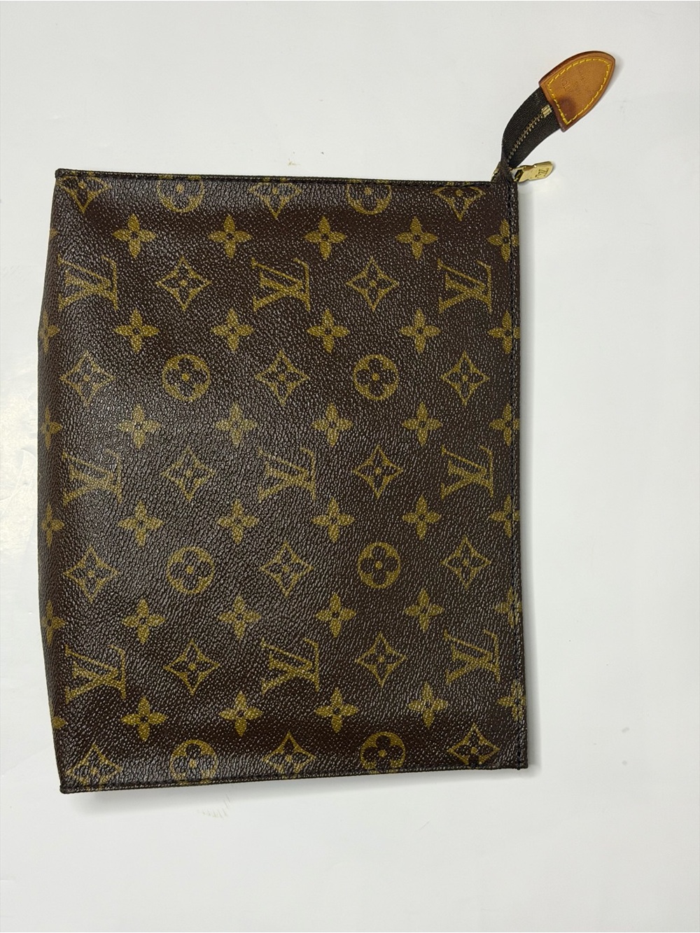 Authentic Louis Vuitton Monogram Toiletry Pouch 26 - Mint Condition WITH COA